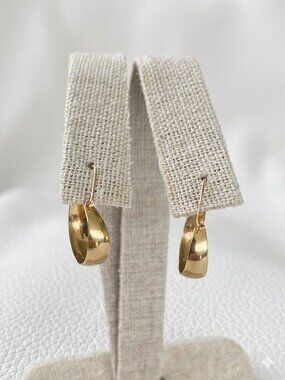 Vintage Solid 14K Gold Puffy Domed Hoop Earrings • Timeless Luxury